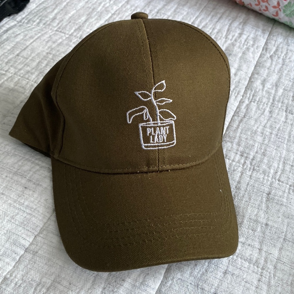 Women’s cap plant 🌱 lady